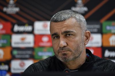 Qurban Qurbanov: “Qol, yaxud qollar olsaydı, daha maraqlı olardı”